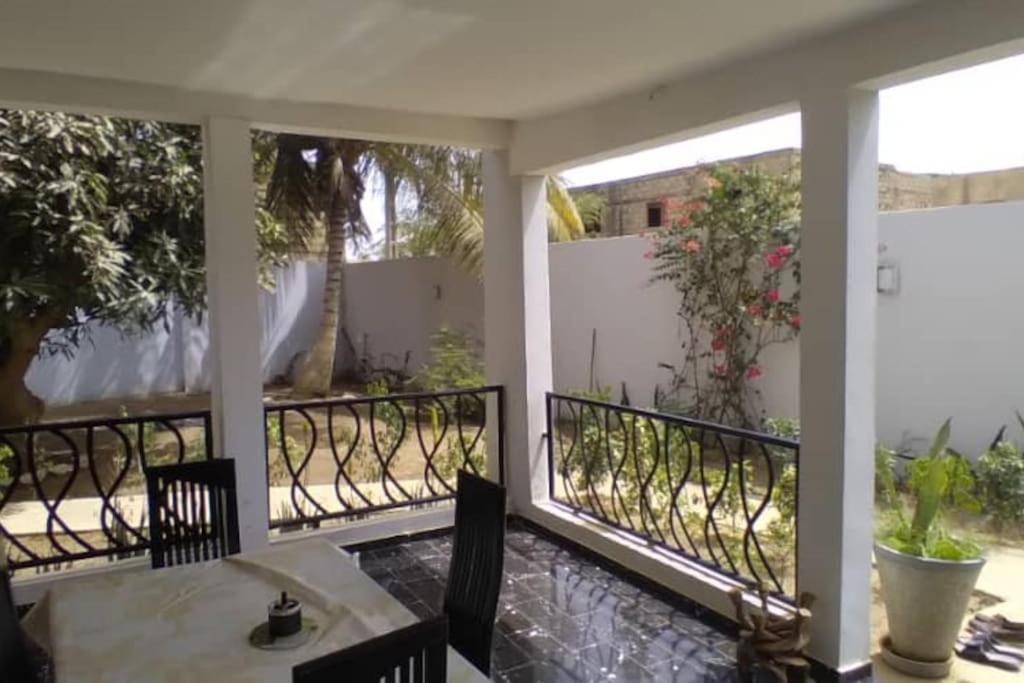 Belle Villa Proche Bord De Mer Ngaparou Екстер'єр фото